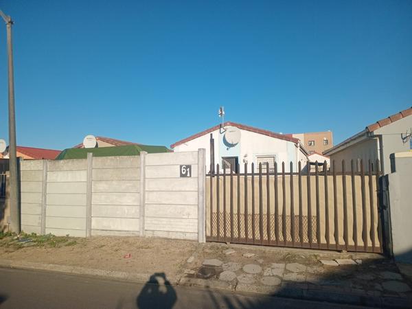 House For Sale in Scottsdene, Kraaifontein
